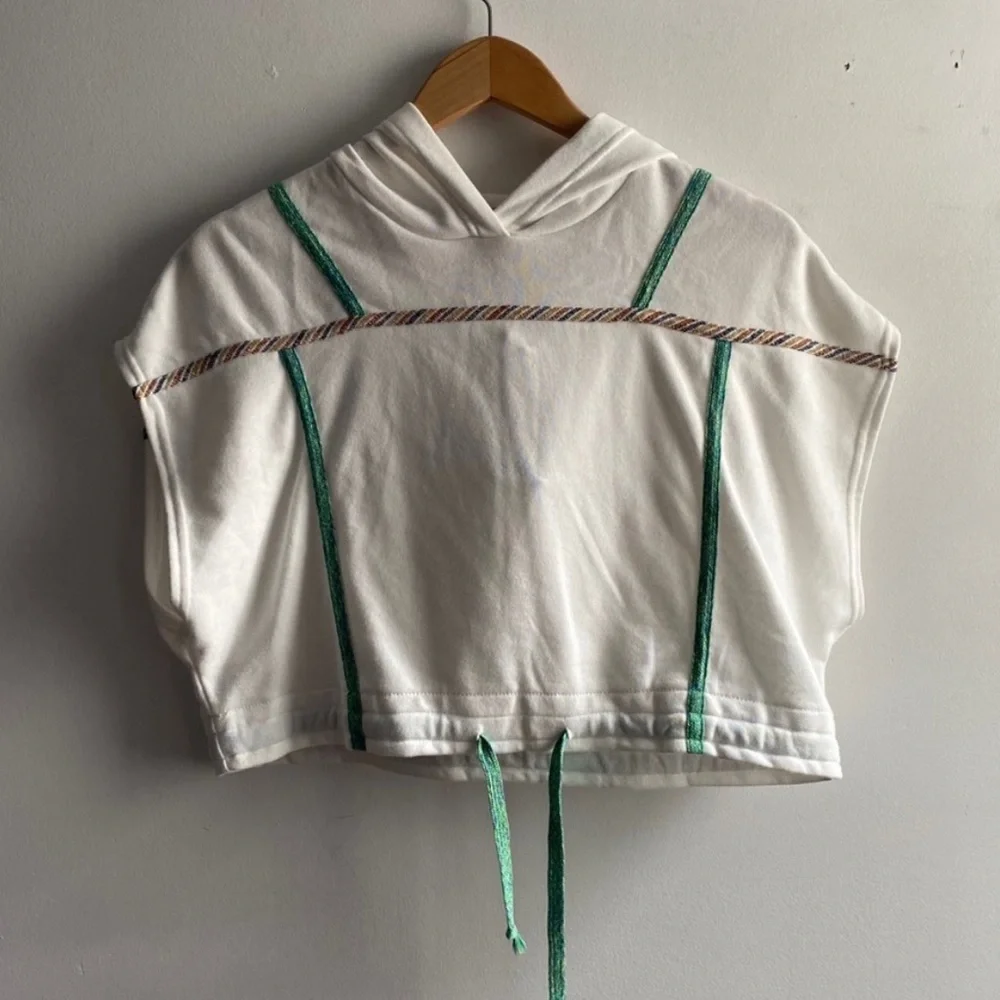 NWOT UO Lana Sleeveless Drawstring Hem Hoodie Sweatshirt - Picture 5 of 9